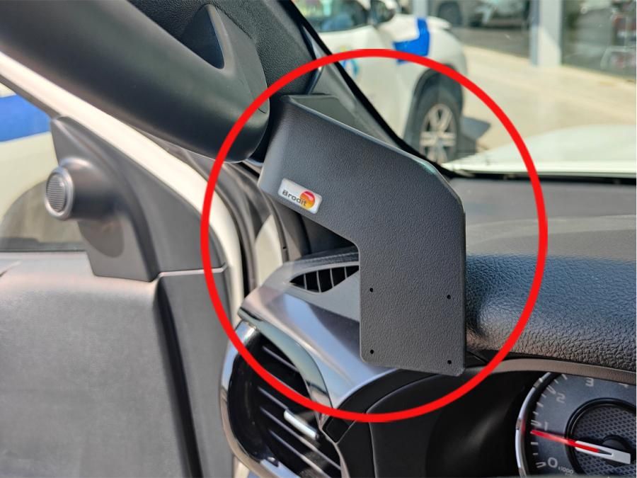 Proclip Toyota HiLux 16- gauche