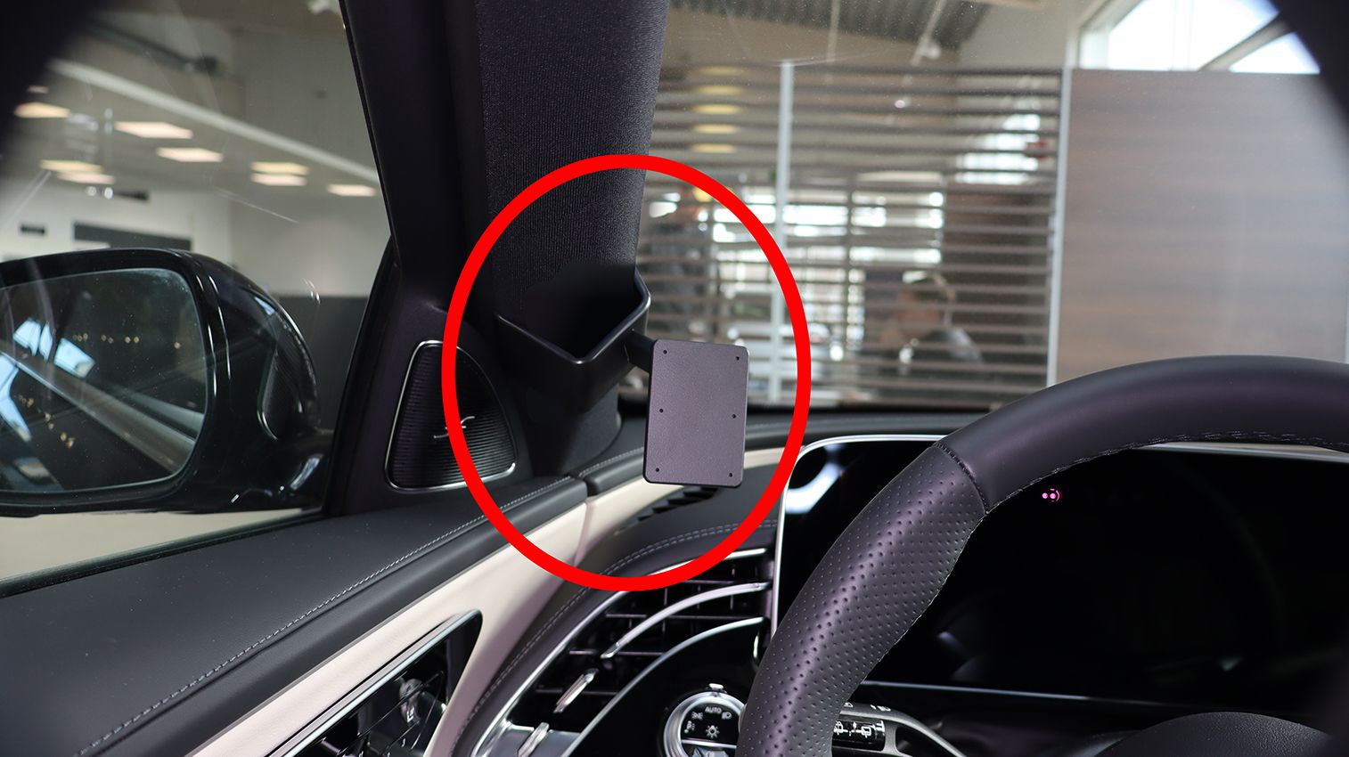 Proclip Mercedes Benz E-Class 24- gauche