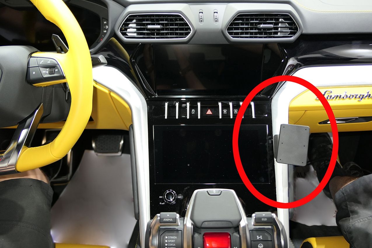 Proclip Lamborghini Urus 18-25 Console mount
