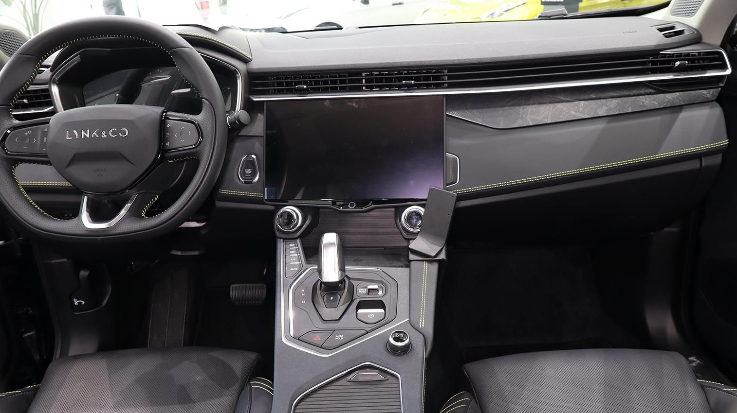 Proclip Lynk & Co 01/ Lynk & Co 05 20- Console mount